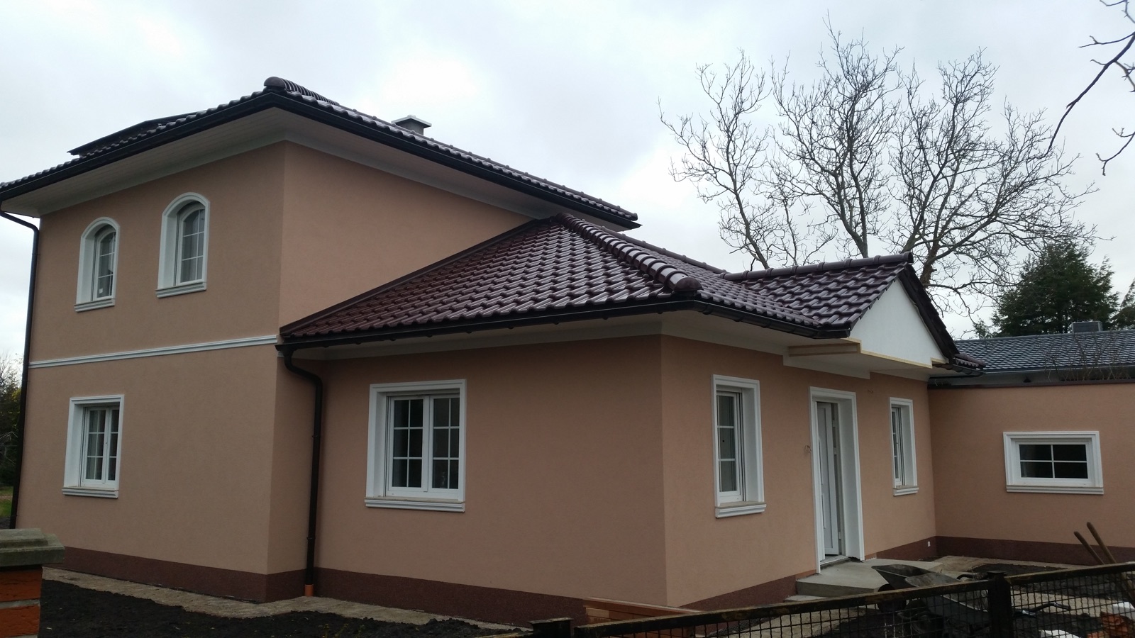 Fertiggestellte Fassade eines Wohngebäudes